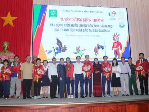 Hậu Giang: Khen thưởng VĐV, HLV đạt thành tích cao tại Sea Games 31