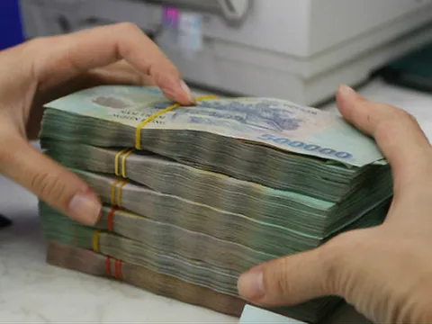 Rút tiền tiết kiệm tiêu xài cá nhân rồi báo tin giả bị mất trộm vì... sợ chồng la rầy