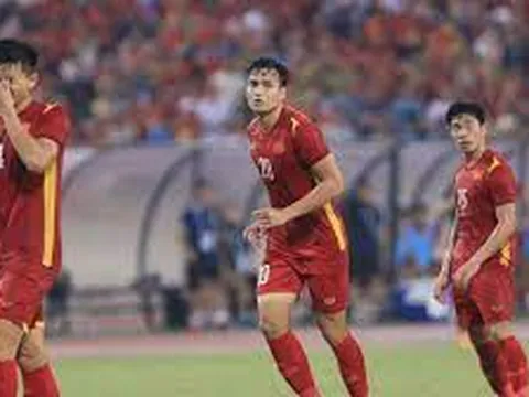 VFF nói gì về tin Việt Anh cùng nhiều cầu thủ Việt Nam bị tiêu chảy và lỡ trận đấu với U23 Thái Lan?
