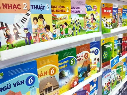 Bộ GD&ĐT yêu cầu học sinh không được viết, vẽ bậy vào sách giáo khoa để tái sử dụng nhiều lần