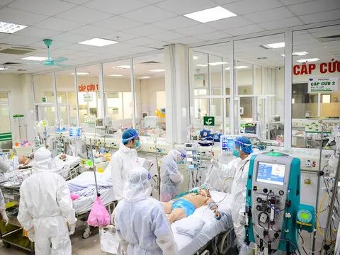 Cung ứng đầy đủ, kịp thời thuốc, vật tư, thiết bị y tế phục vụ khám, chữa bệnh 