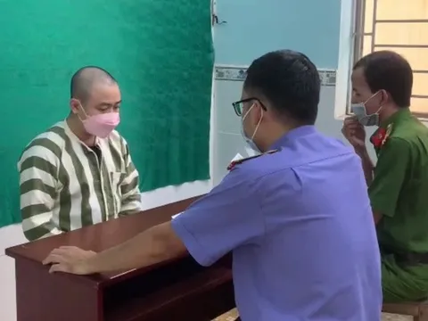 Khởi tố, bắt tạm giam diễn viên hài Hữu Tín