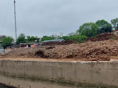Thạch Thất - Hà Nội: Dự án hơn 60 tỷ thi công ì ạch, gây ô nhiễm môi trường
