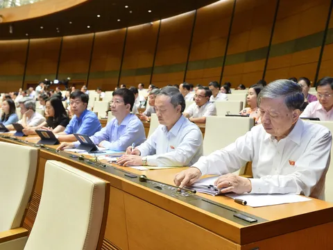 Ban hành Nghị quyết về thí điểm mô hình tổ chức hoạt động dạy nghề cho phạm nhân ngoài trại giam