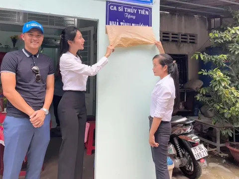 Tròn một năm kể từ ồn ào sao kê, ca sĩ Thủy Tiên tiếp tục 'bỏ tiền túi' để làm từ thiện
