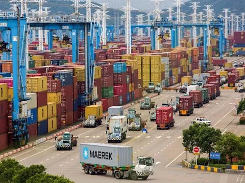 Mỗi ngày Việt Nam chi 280 triệu USD nhập hàng Trung Quốc, cơ hội nào cho dân buôn?