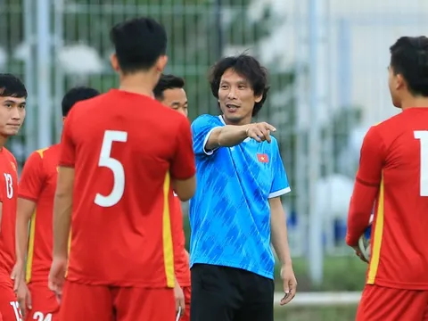 Tranh luận chuyện chi hàng trăm tỷ để HLV Gong Oh Kyun dẫn U23 Việt Nam đá V.League
