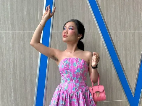 'Tóp tóp' Lê Thụy biến hình với váy cúp ngực gợi cảm, ai ngờ nhận 'xô gạch đá' vì vùng cánh rậm rạp