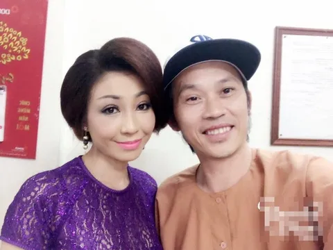 Nữ ca sĩ tự xưng là vợ Hoài Linh nhắc lại kỉ niệm bên nam nghệ sĩ, nói một câu gây chú ý