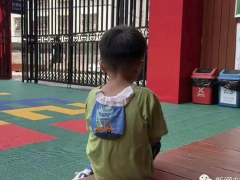 Phát hiện không phải là con ruột, bé trai bị cả dòng họ vứt bỏ tại trường mầm non