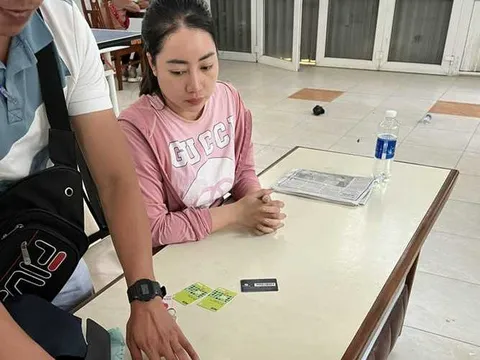 'Hotgirl' cầm đầu đường dây dùng căn cước công dân giả để mở hơn 200 tài khoản ngân hàng