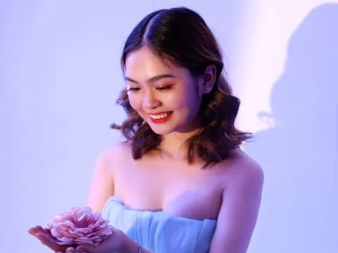 Sau khi livestream 'tố' gia đình và xác nhận yêu đồng giới, Thiện Nhân lại có động thái mới