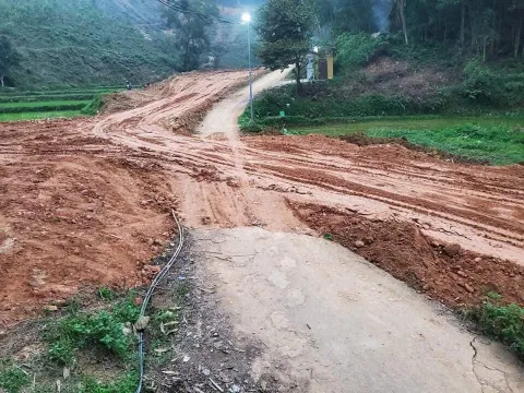 Đồng Hỷ (Thái Nguyên): Cần làm rõ nguyên nhân nứt vỡ đường bê tông của dân