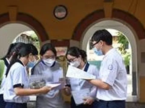 Nhiều trường đại học ở Hà Nội công bố mức điểm chuẩn xét tuyển sớm