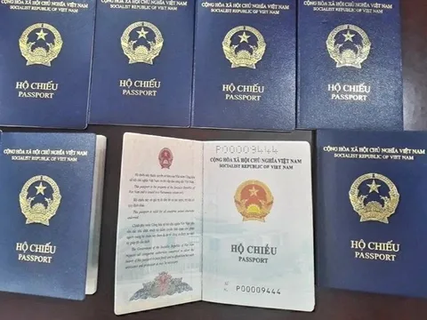 Đức ngừng cấp visa vào hộ chiếu Việt Nam mẫu mới