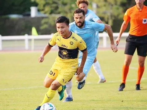Quang Hải bất ngờ được HLV Pau FC khen trước trận khai màn Ligue 2, mở ra cơ hội đá chính