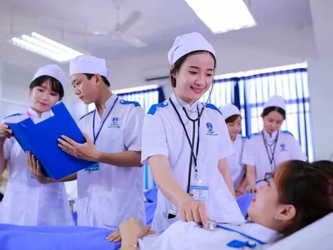Bộ GD&ĐT công bố ‘điểm sàn' năm 2022 của nhóm ngành y, dược