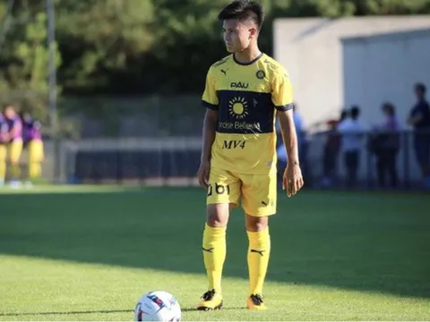 Thua 4 bàn, Pau cho Quang Hải ra mắt Ligue 2