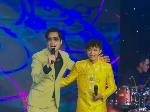 Hồ Văn Cường 'lột xác' ngoạn mục, danh ca Ngọc Sơn hết lời khen, khán giả nhiệt tình tặng vàng