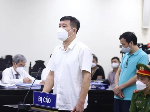 Cựu Đại tá Phùng Anh Lê bị tuyên phạt 7 năm 6 tháng tù về tội 'Nhận hối lộ'