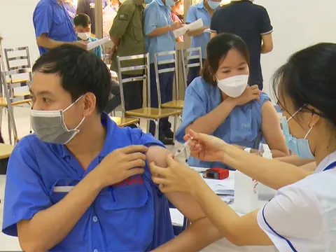 Hà Nội đẩy nhanh tiêm vaccine Covid-19 mũi bổ sung cho lao động khu công nghiệp
