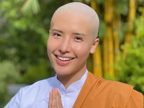 Á hậu Khánh Phương vừa xuống tóc đi tu: Cựu sinh viên ĐH Nha Trang, tự tin tiếng Anh là ngôn ngữ thứ 2