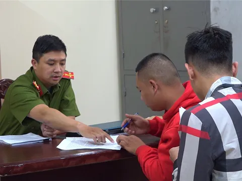 Lâm Đồng: Khởi tố 9 đối tượng cho vay theo kiểu "tín dụng đen" với lãi suất lên tới hơn 500%/năm