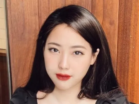 Chị gái song sinh tung tin nhắn lạ gửi cho Hải Như, nghi có sự tình bí ẩn bên trong