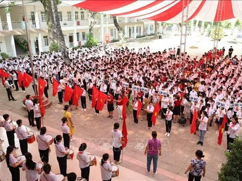 Bộ GD-ĐT đề nghị công khai các khoản thu, chi đầu năm học