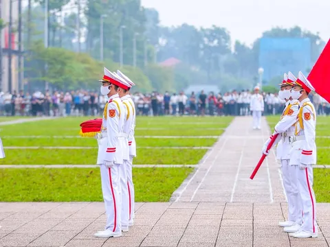 Nghi lễ thượng cờ trên Quảng trường Ba Đình, mừng 77 năm độc lập