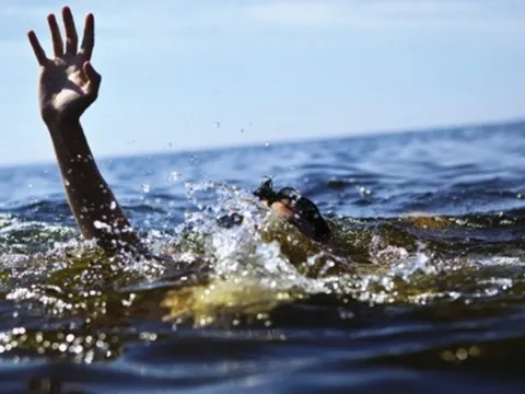 Ninh Bình: Cô gái nhảy cầu Trường Yên tự tử được hai người giải cứu thành công