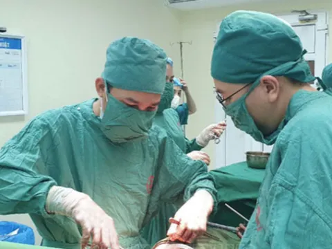 1 tháng sút 5kg, bệnh nhân đi khám thì bàng hoàng phát hiện điều này