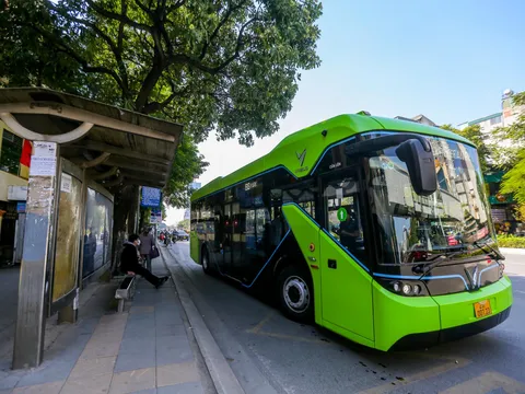 Lộ trình chuyển đổi xe buýt chạy xăng sang xe buýt điện tại Hà Nội