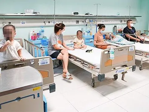 Hà Nội yêu cầu bố trí giường bệnh, nhân lực khi ca mắc virus Adeno tăng cao