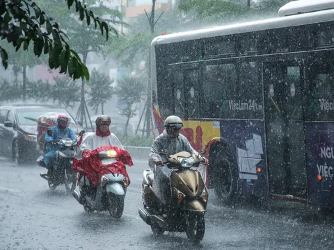 Dự báo thời tiết ngày 30/9: Bắc và Trung Bộ tiếp tục có mưa lớn