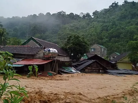 Lũ quét kinh hoàng ở huyện miền núi Kỳ Sơn, Nghệ An