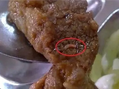 Bị tố có dòi trong bữa ăn bán trú, nhà trường lên tiếng nói gì?