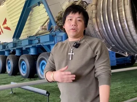 Bất ngờ với ngoại hình hiện tại của Khoa Pug, để lộ tình trạng sức khỏe yếu hậu kéo dài chân