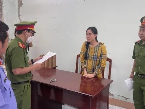Chính thức bắt tạm giam 'hot girl' Tina Dương