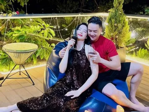 Angela Phương Trinh đồng ý ngay và luôn khi được Cao Thái Sơn cầu hôn, còn tuyên bố chuyện sinh con