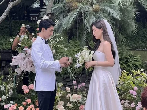Đám cưới Bình An - Phương Nga: Cô dâu bật khóc nức nở, chú rể vỡ oà trong hạnh phúc