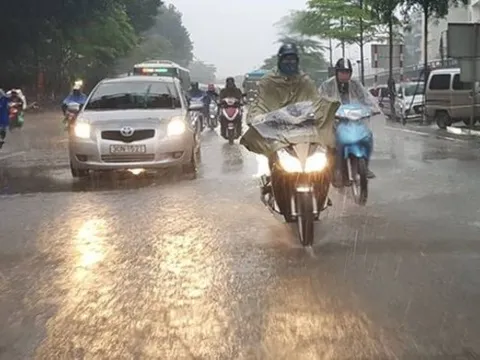 Dự báo thời tiết 26/10: Các tỉnh miền Trung tiếp tục có mưa lớn, Bắc Bộ trời lạnh