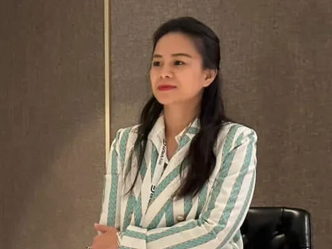 Khiến nhiều người 'phải suy nghĩ' vì bộ đồ mặc trên người, vợ Shark Bình lên tiếng giải thích