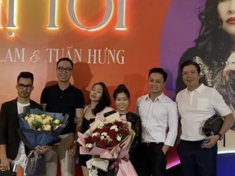 Hồng Đăng bảnh bao ủng hộ liveshow đàn anh, sự xuất hiện của nam diễn viên nhanh chóng chiếm spotlight