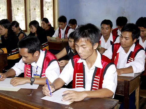 Tăng cường hỗ trợ cho học sinh, sinh viên dân tộc thiểu số
