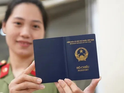 Trình Quốc hội xem xét việc bổ sung nơi sinh vào hộ chiếu mới