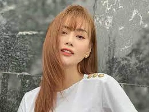 Phương Oanh sau khi 'tái xuất': Xuất hiện nhỏ giọt, trở thành 'thục nữ' hiền dịu