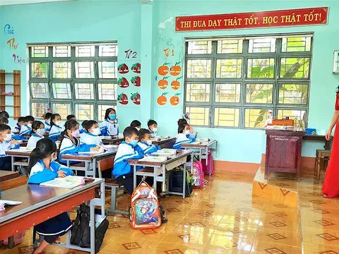 Đề nghị xây dựng Nghị định quy định chế độ phụ cấp ưu đãi nhà giáo