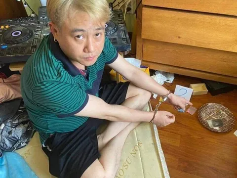 Diễn viên Hữu Tín bị truy tố sau đêm 'đãi' bạn bè 'tiệc ma túy'
