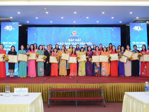 400 nhà giáo tiêu biểu nhận Bằng khen của Bộ Giáo dục và Đào tạo